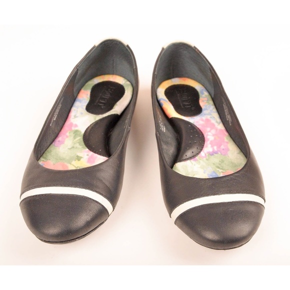 Born Devorah flats Black ivory Size 6.5   B14403 - Picture 2 of 8